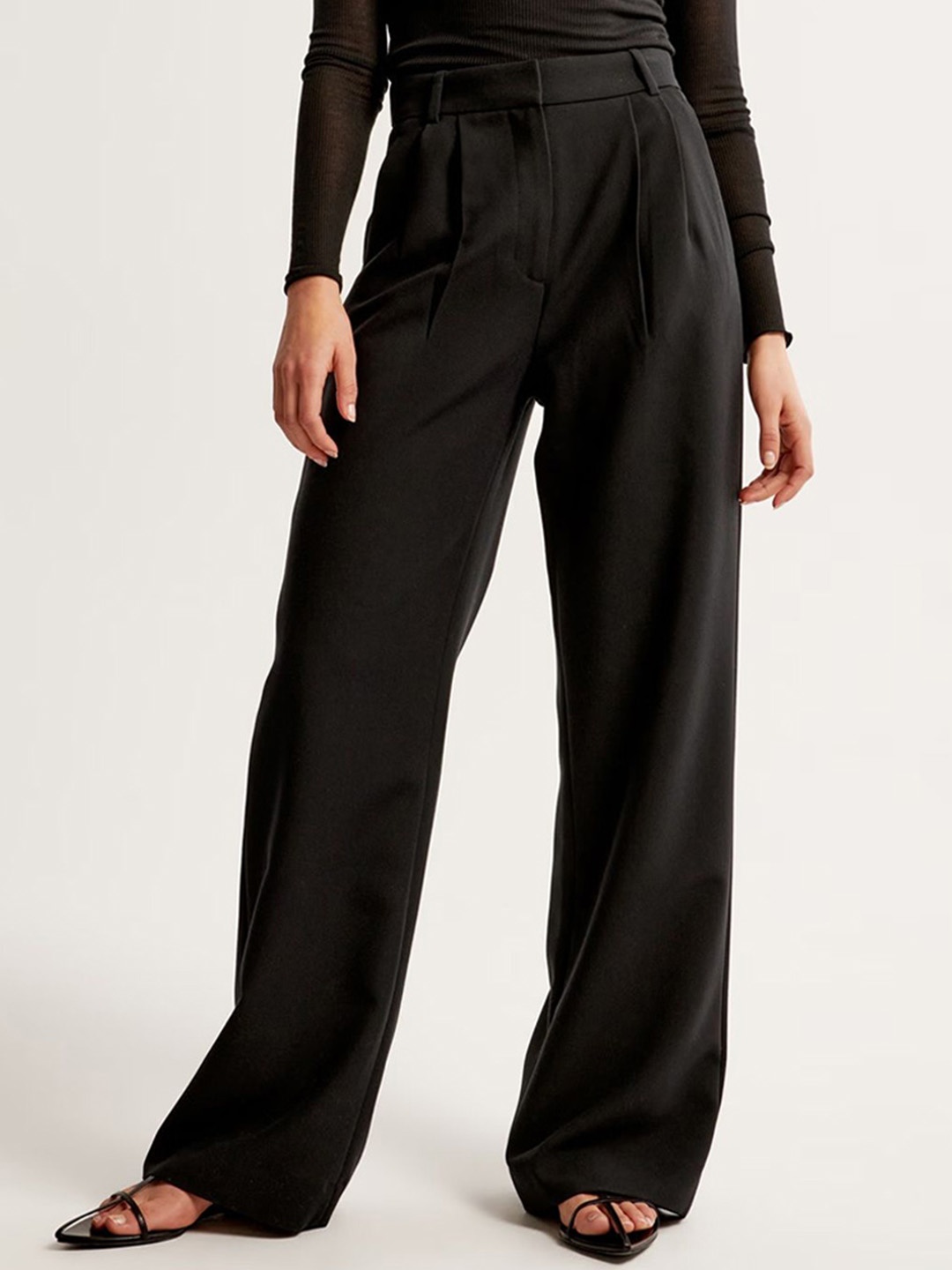 

FNOCKS Women Original Tapered Fit High-Rise Lint Free Pleated Trousers, Black