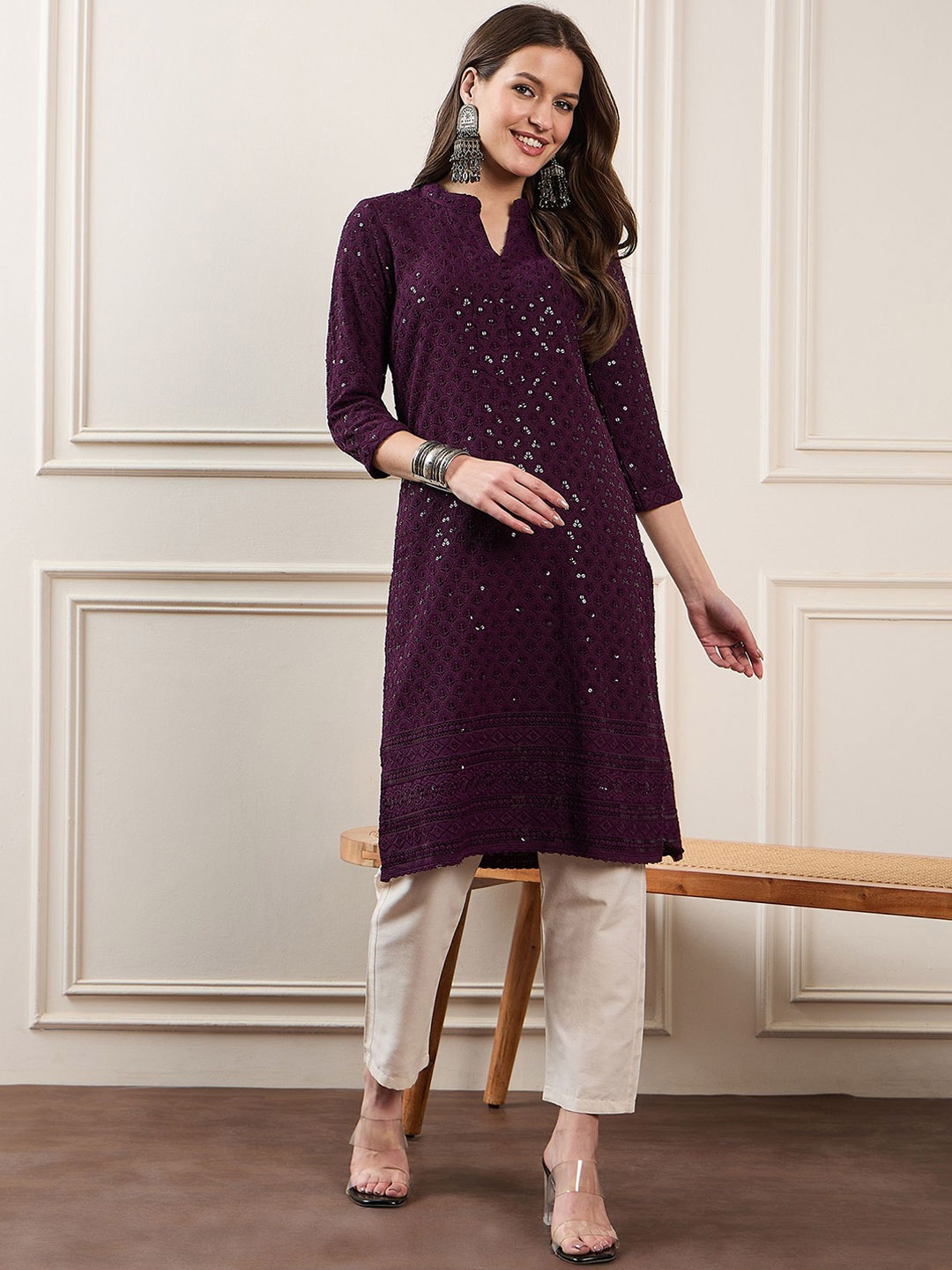 

House of Pataudi Sequinned Embroidered Mandarin Collar Straight Kurta, Burgundy