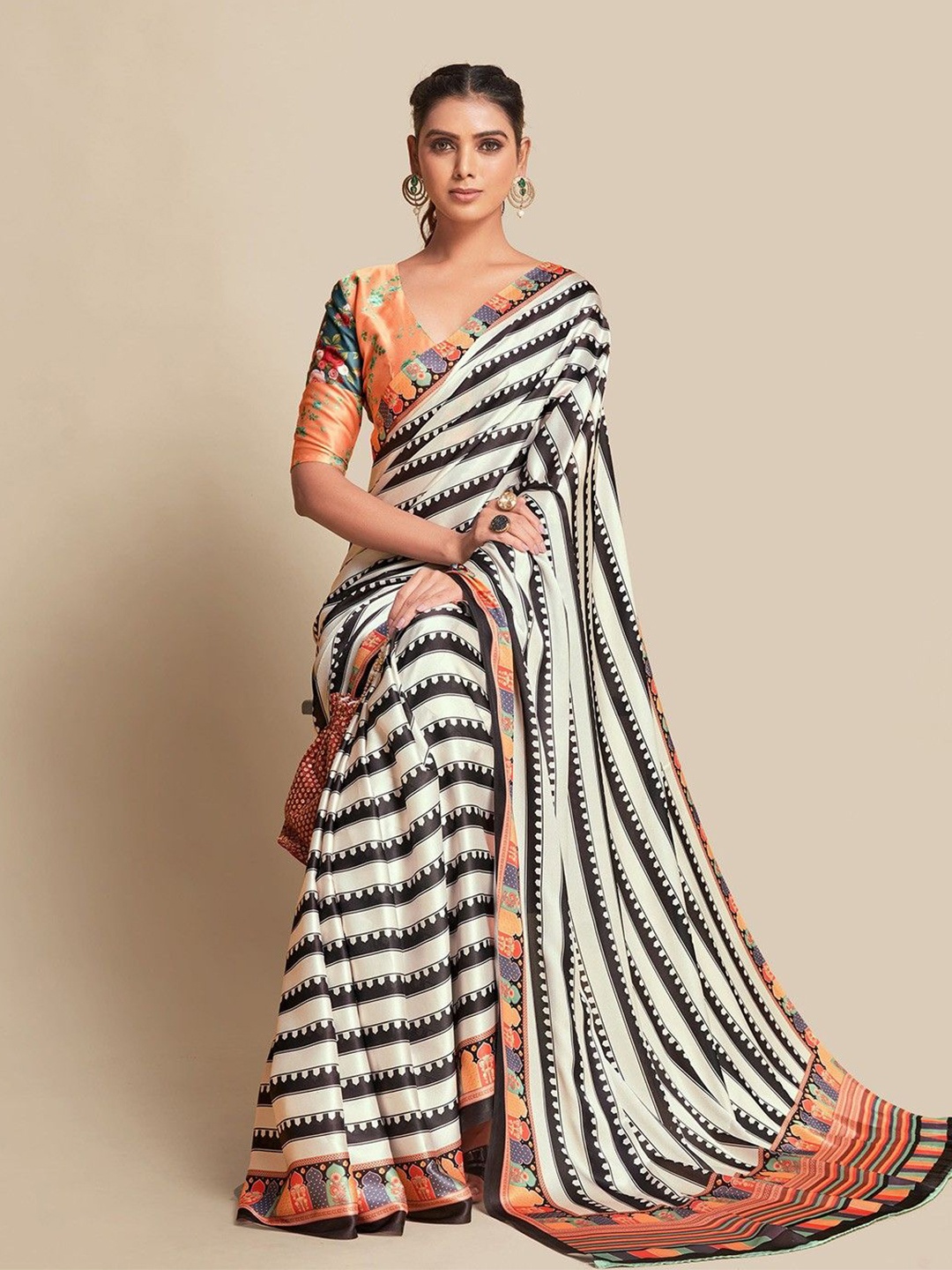 

Moda Rapido Striped Printed Saree With Unstiched Blouse Piece, White