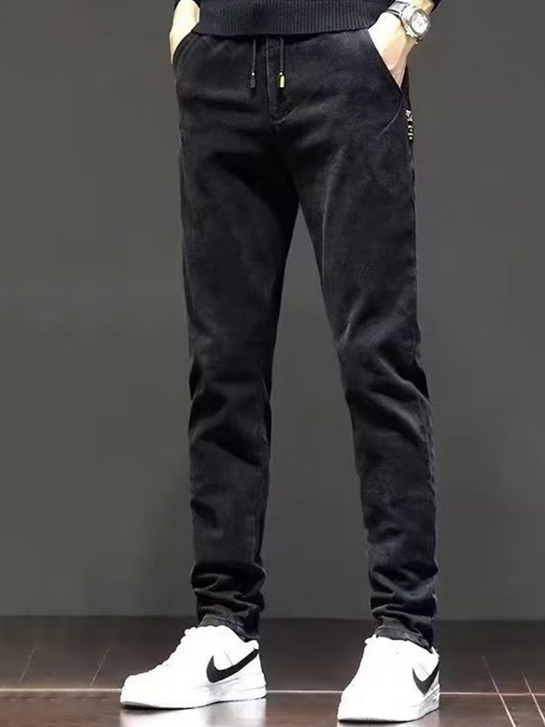 

HERE&NOW Men Regular Fit Mid-Rise Jeans, Black