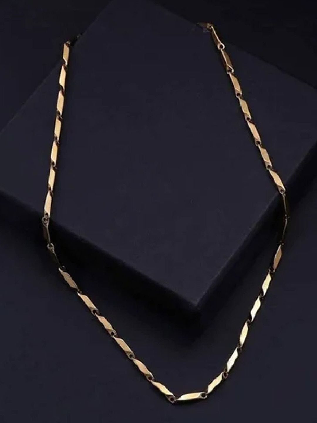 

RUHI COLLECTION Unisex Gold-Plated Chain