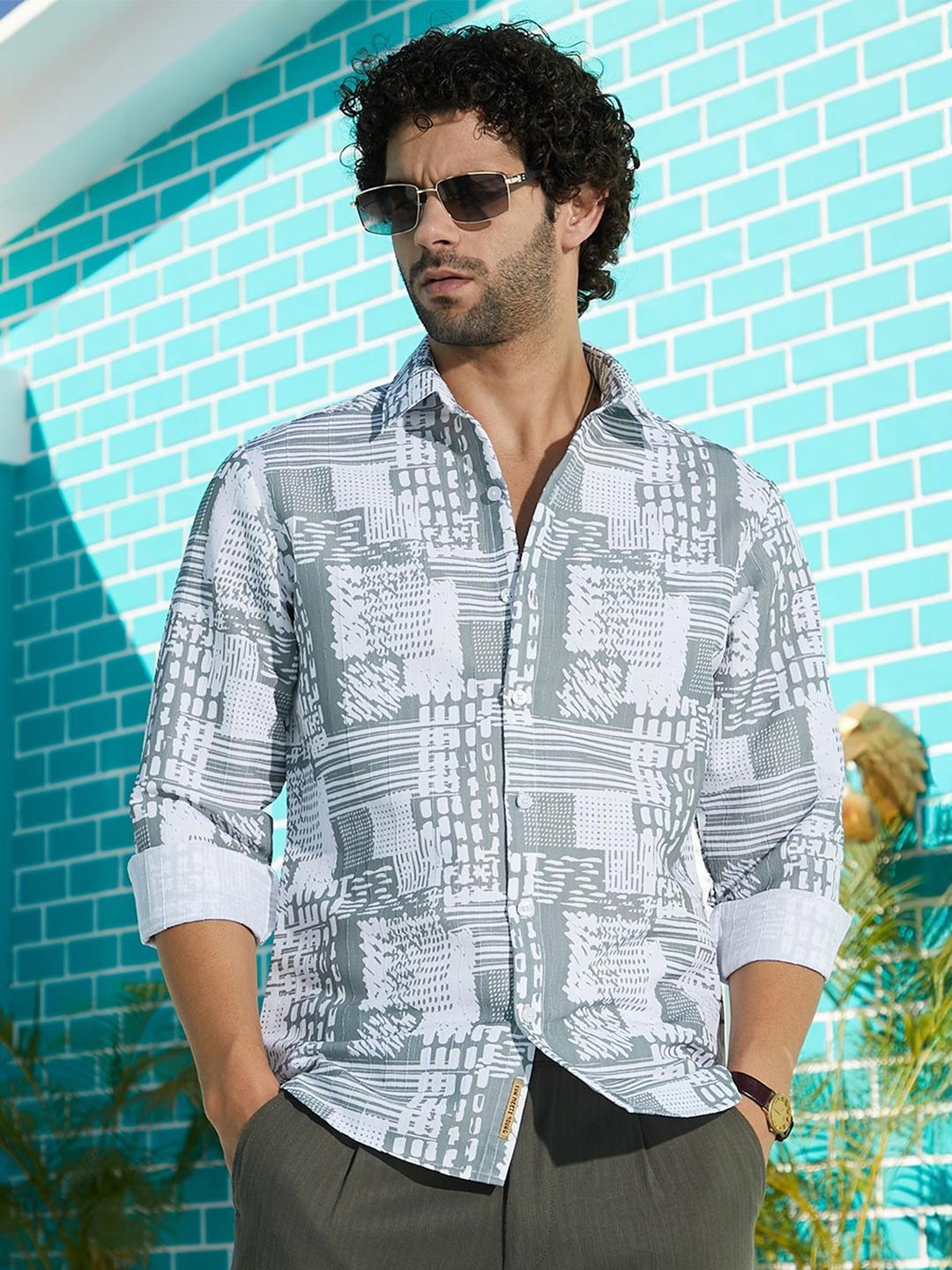 

Campus Sutra Men Comfort Opaque Printed Casual Shirt, Grey