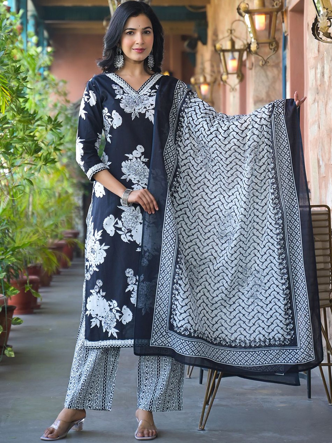 

Varanga Floral Printed V-Neck Pure Cotton Kurta with Trousers & Dupatta, Black