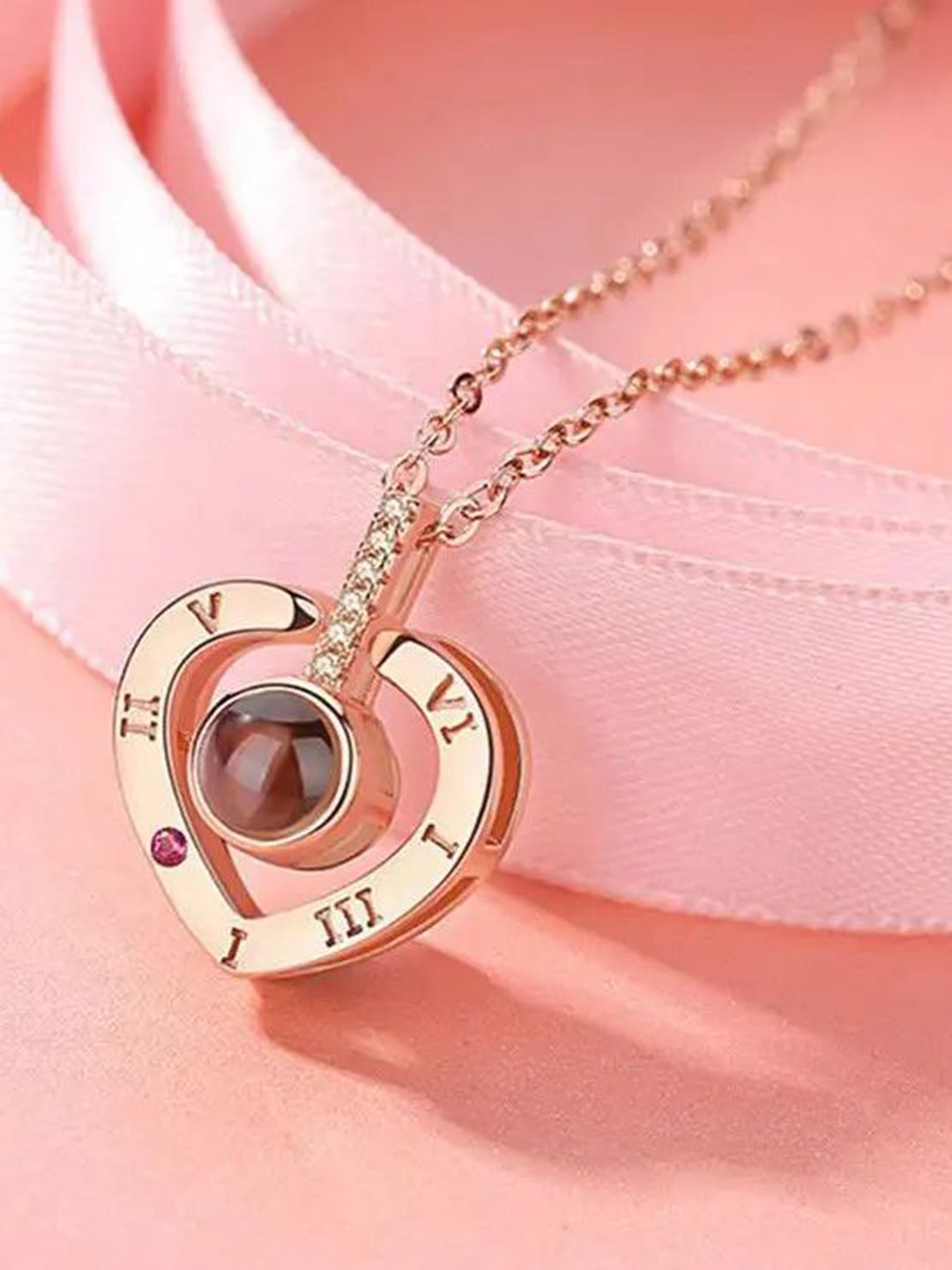 

Zabby Allen Rose Gold- Pendant Artificial Stone Studded Heart Shape Pendant With Chain