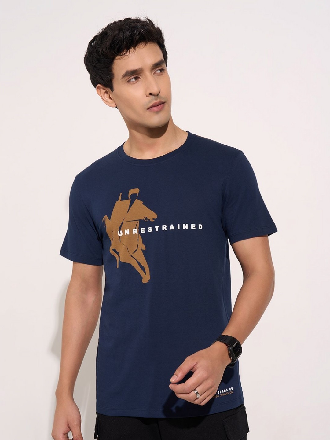 

SF JEANS by Pantaloons Men Extended Sleeves Pockets Slim Fit T-shirt, Navy blue
