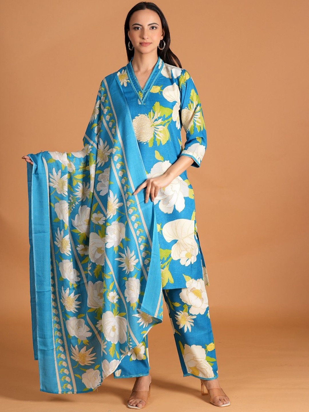 

BAESD Floral Printed V-Neck Straight Kurta With Trouser And Dupatta, Blue