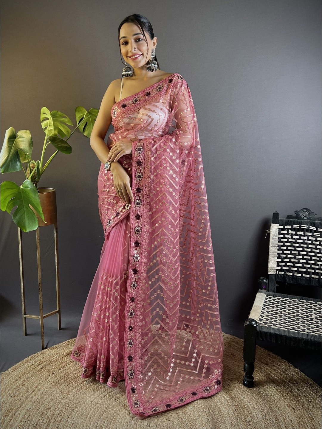 

Mitera Floral Embroidered Net Saree, Pink