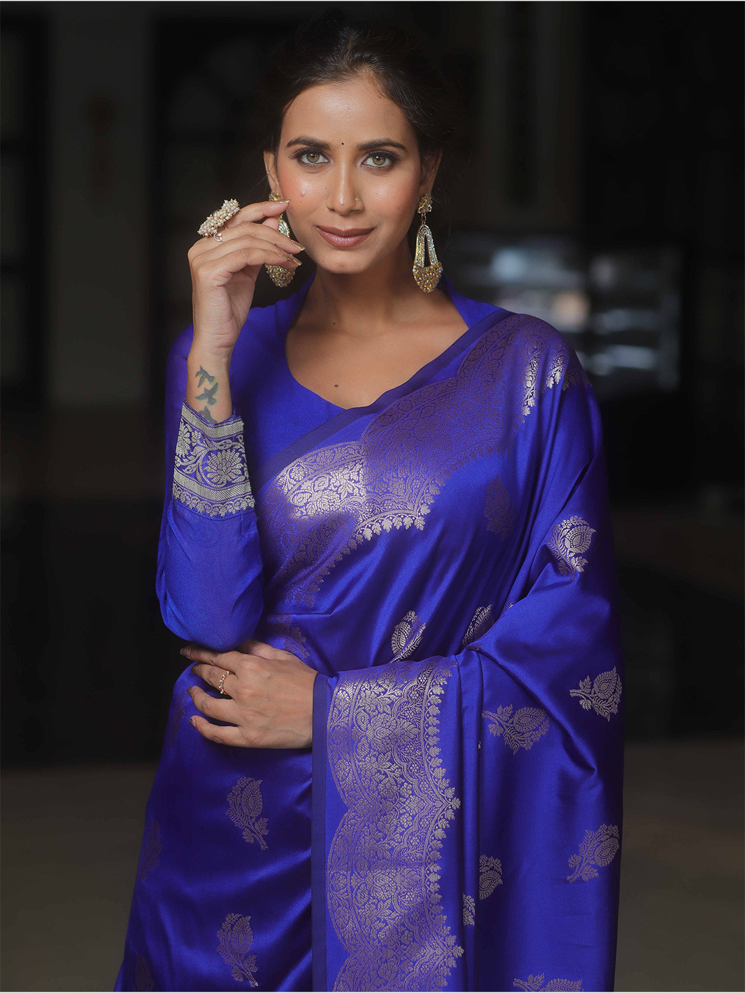 

Banarasee Ethnic Motifs Woven Design Zari Banarasi Saree, Blue