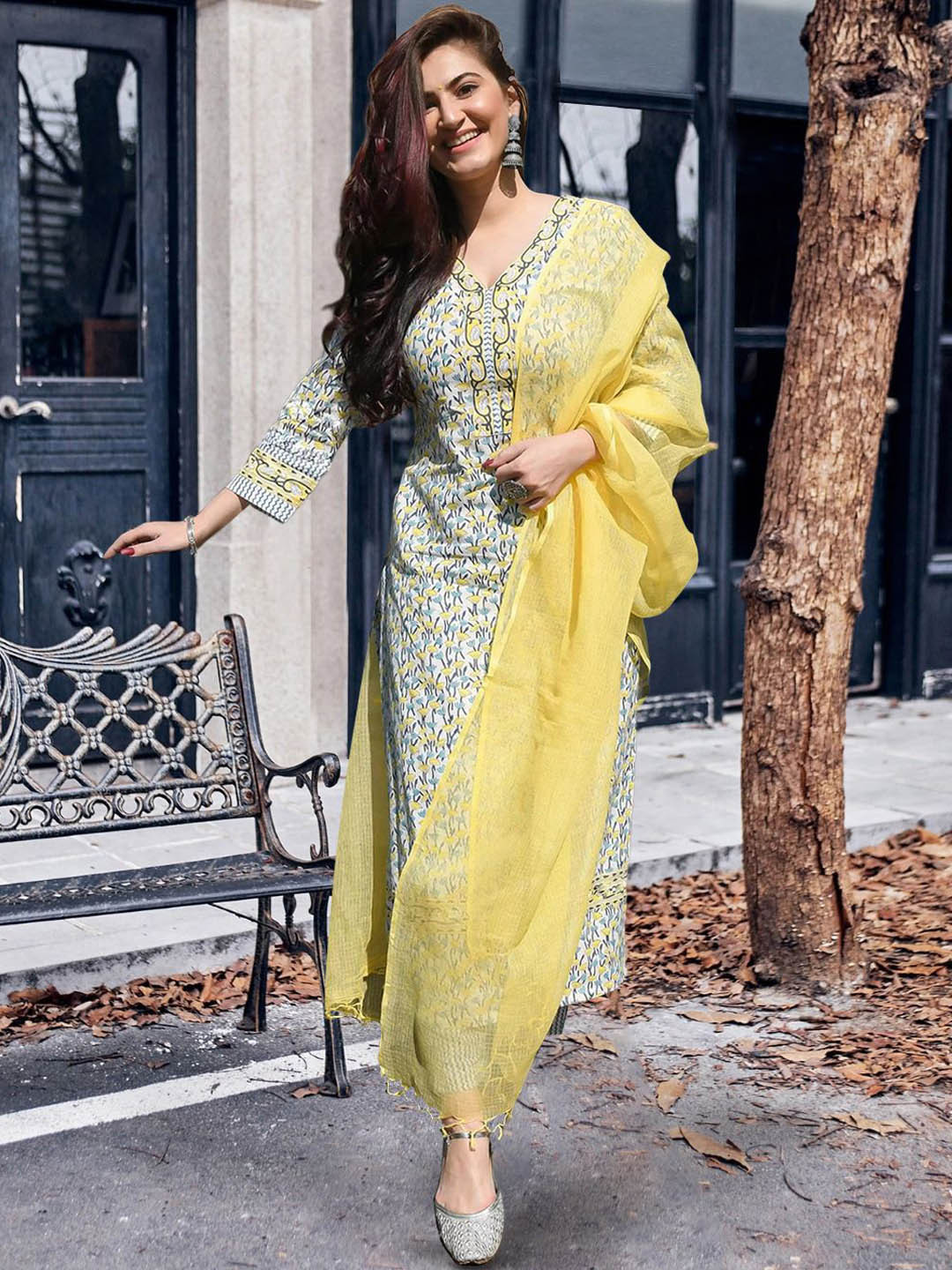 

Moda Rapido Women Ethnic Motifs Printed Regular Kurta with Trousers & With Dupatta, Yellow