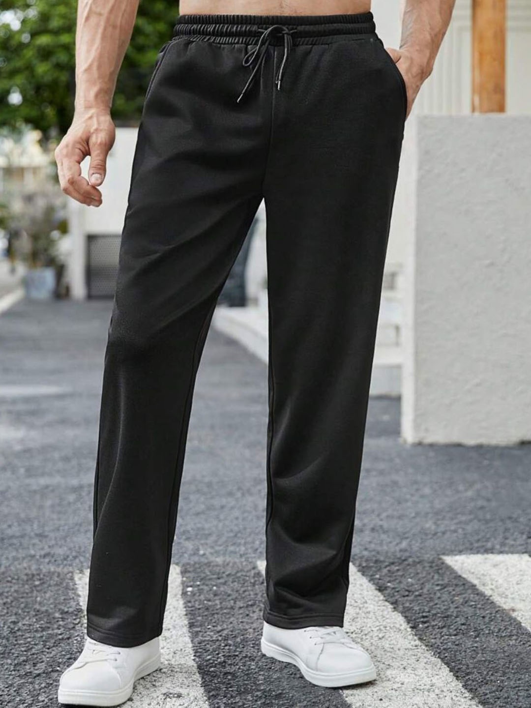 

THE BEETEL HOUSE Men Relaxed Loose Fit Easy Wash Trousers, Black