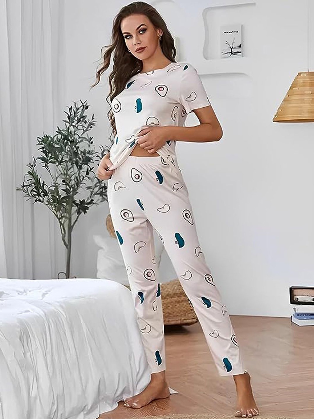 

Dreambe Women Printed Night suit, White