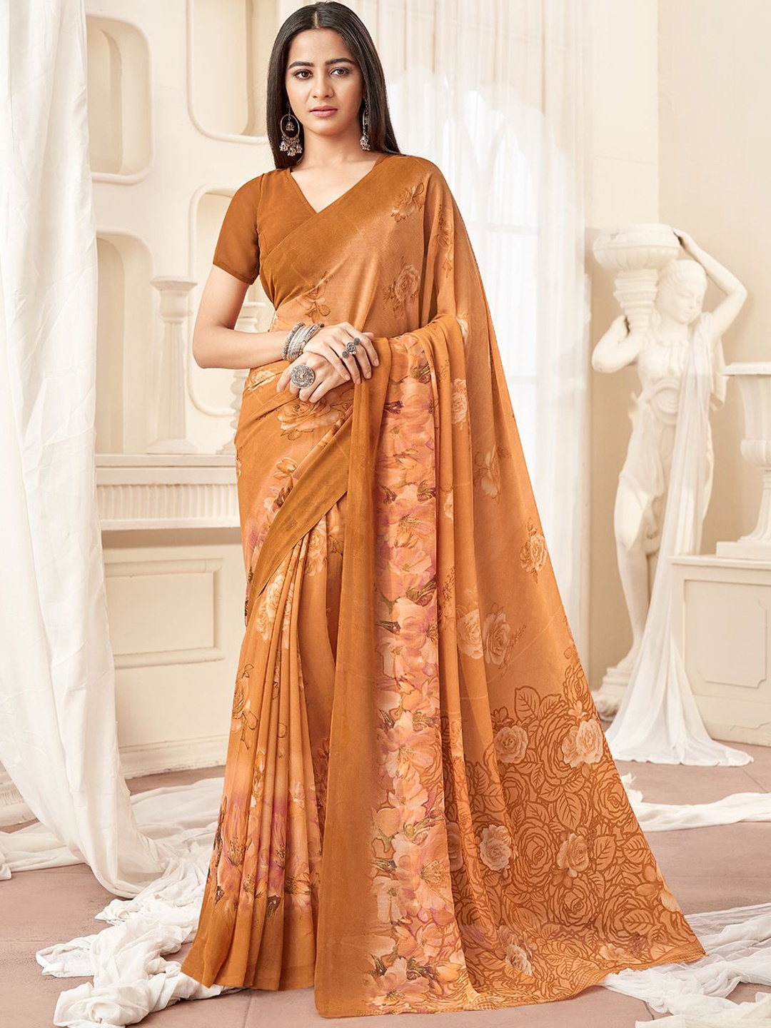 

DIVASTRI Floral Poly Georgette Saree, Orange