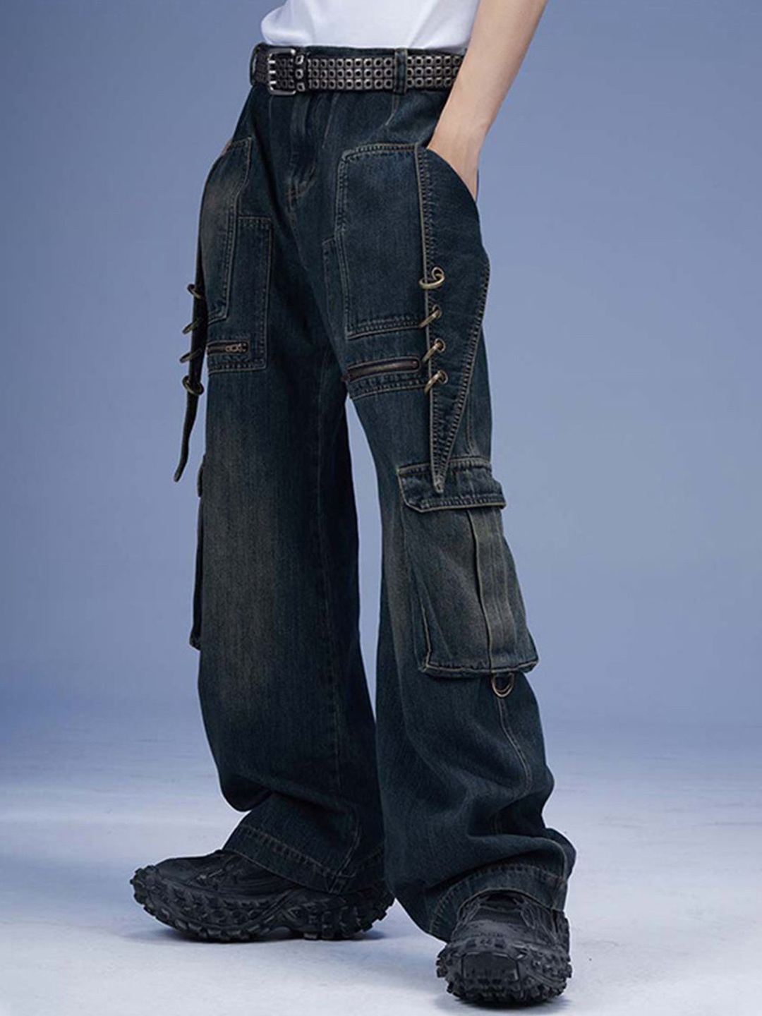 

HERE&NOW Men Slash Knee Jeans, Blue