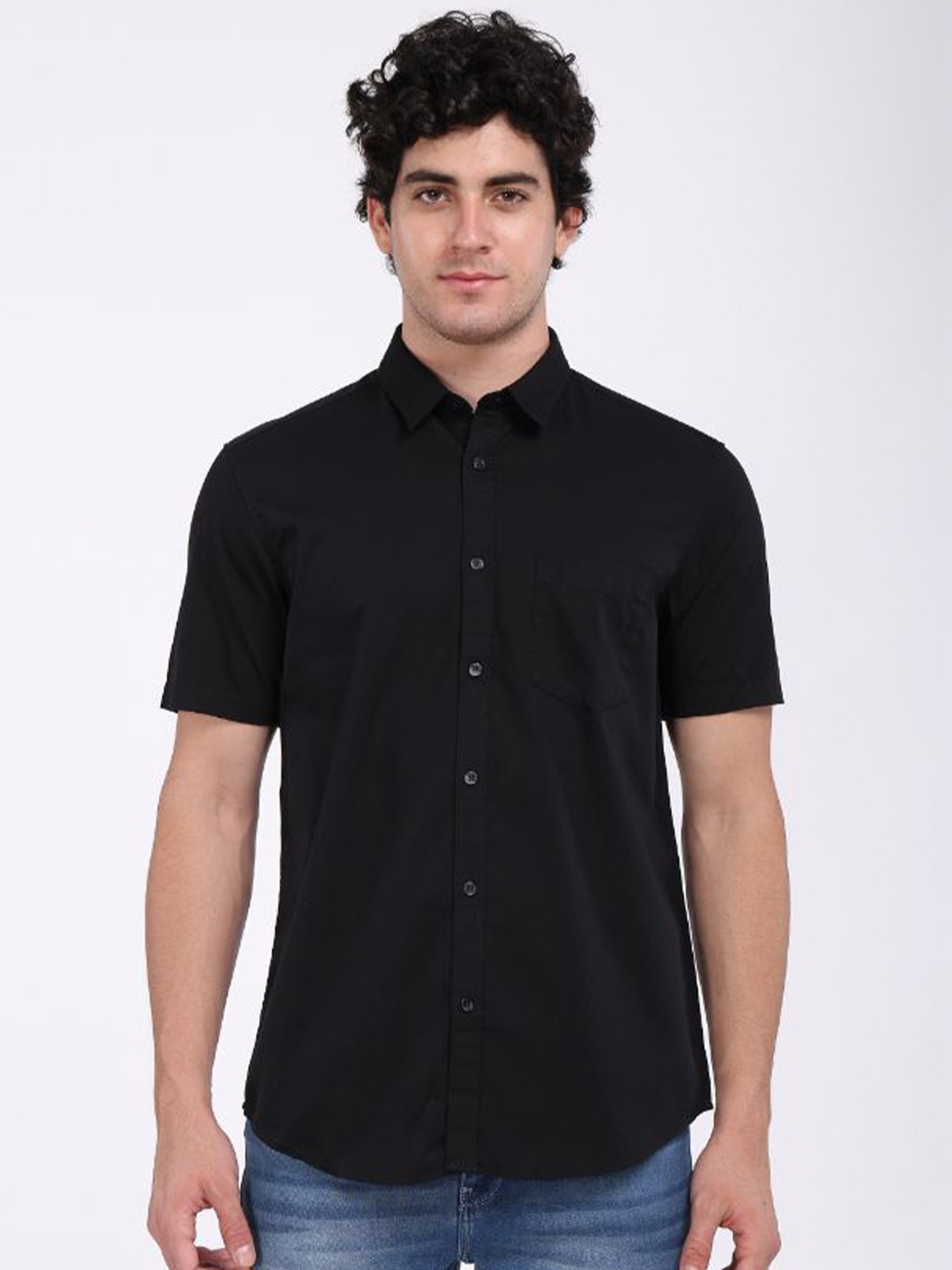 

Indian Terrain Men Classic Slim Fit Opaque Casual Shirt, Black