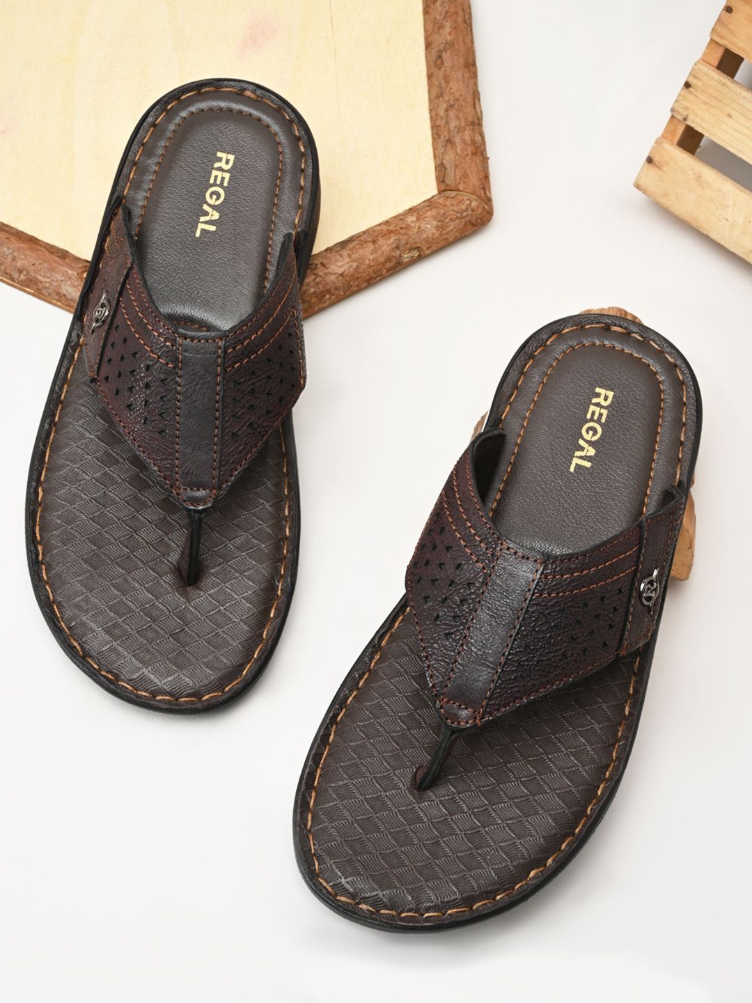 

Regal Men Leather Comfort Sandals, Brown