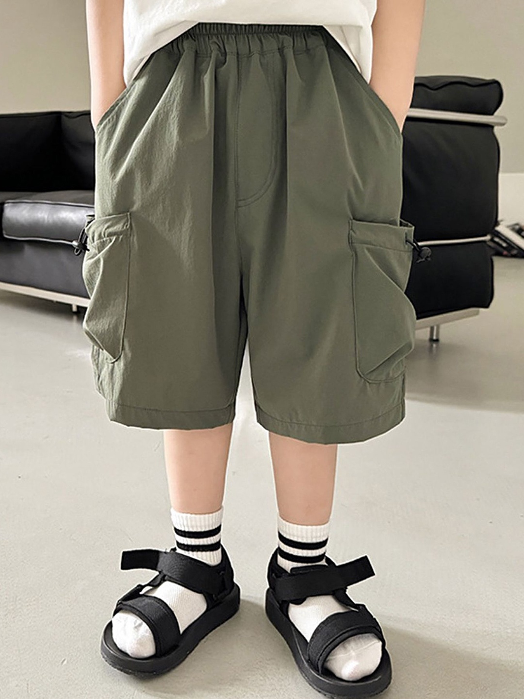 

LULU & SKY Boys Loose Fit Shorts, Green