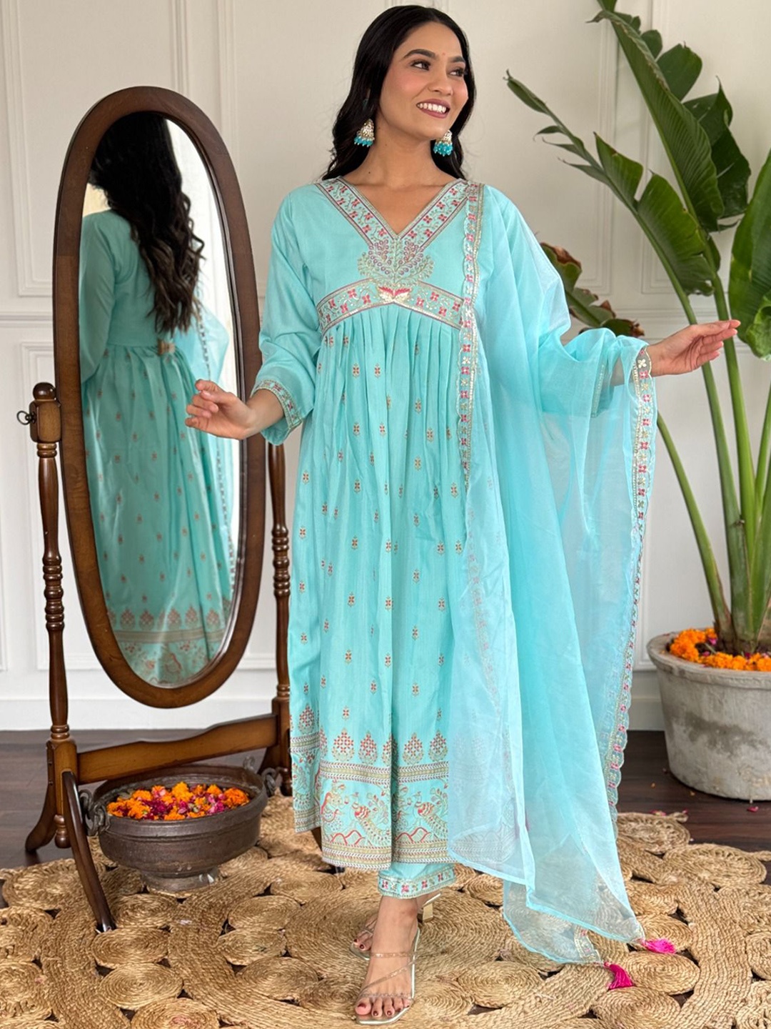 

Anouk Floral Embroidered V-Neck Thread Work Empire Anarkali Kurta With Trousers & Dupatta, Turquoise blue