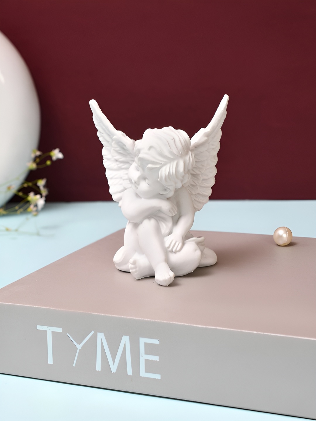 

TAYHAA White Figurine Showpiece