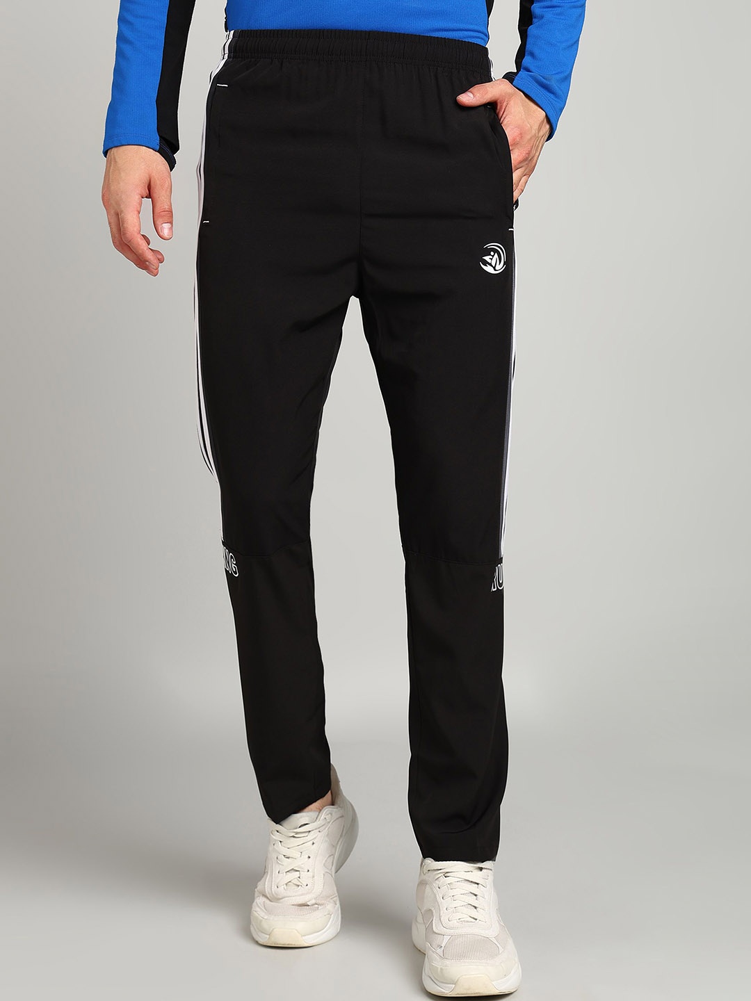 

GNOCKFACE Men Striped Track Pants, Black