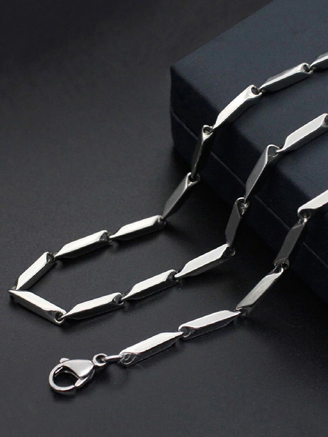 

RUHI COLLECTION Unisex Silver-Plated Minimal Link Rice Chain