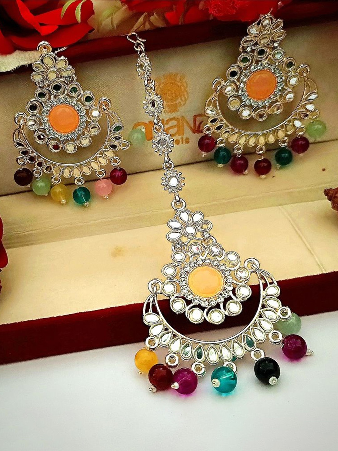 

DIVASTRI Rhodium-Plated Artificial Stones-Studded And Beaded Jewellery Set, Silver