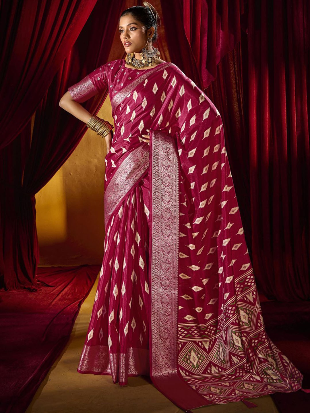 

SANSKAR Geometric Woven Design Kanjeevaram Saree, Pink