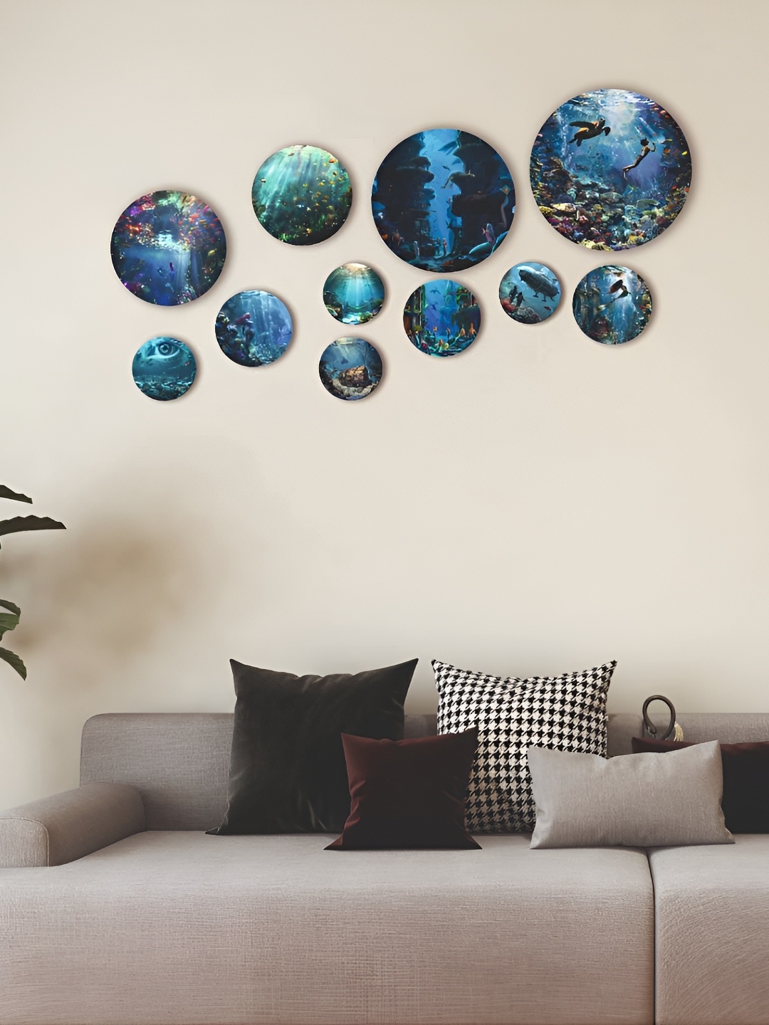 

CVANU Blue & Black 11 Pieces Printed Wooden Round Wall Plates