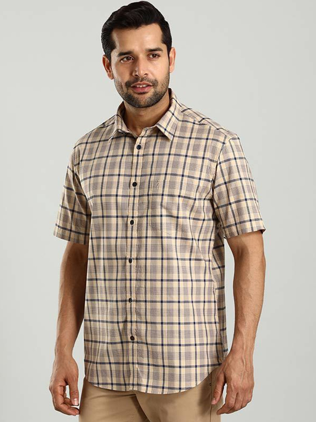 

Indian Terrain Men Classic Slim Fit Opaque Checked Casual Shirt, Brown