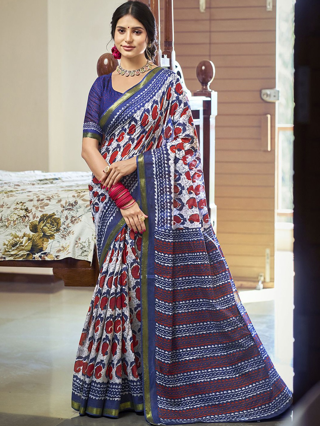 

Mitera Paisley Pure Cotton Block Printed Saree, Navy blue