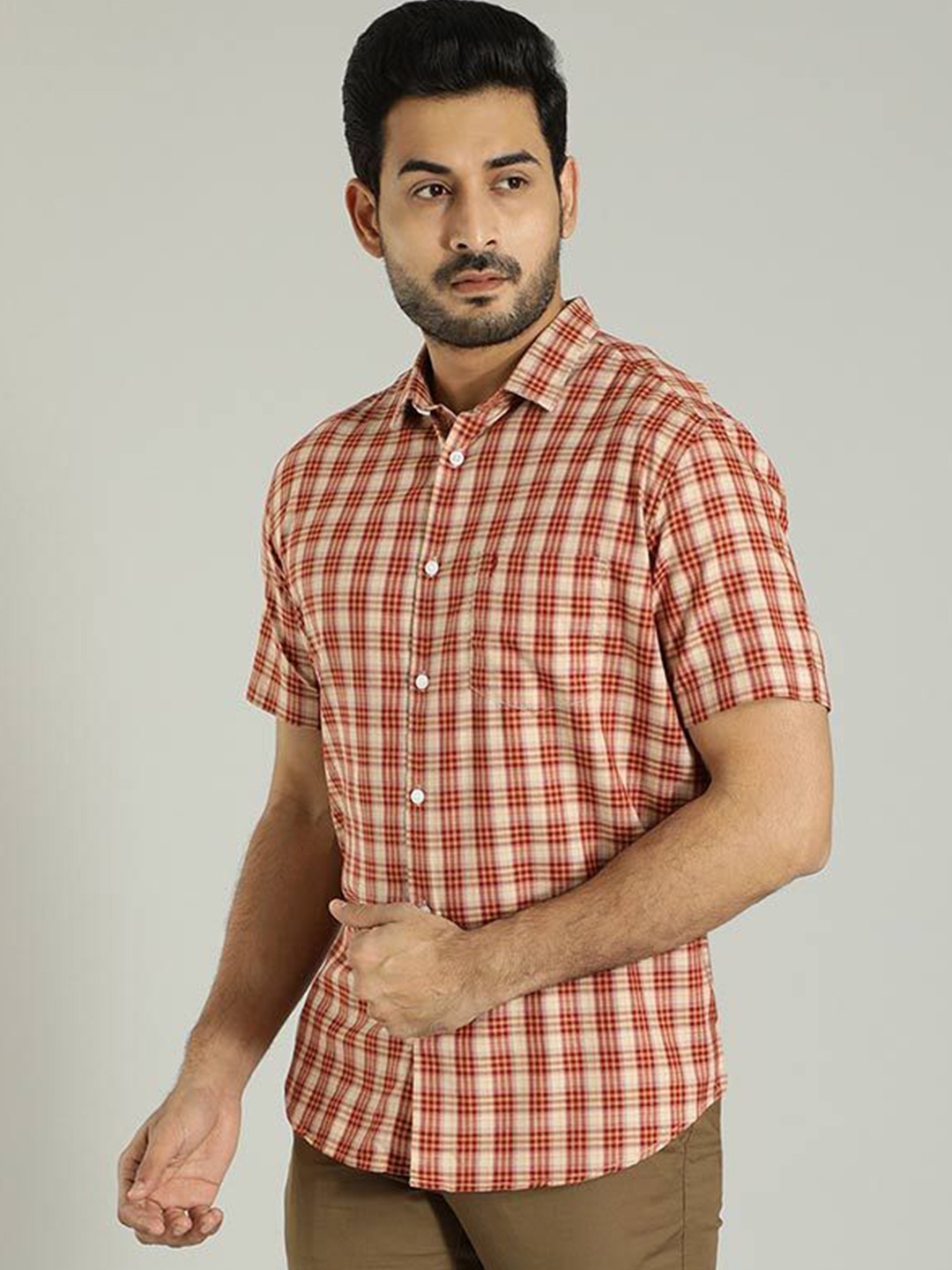 

Indian Terrain Men Slim Fit Tartan Checks Opaque Checked Casual Shirt, Red