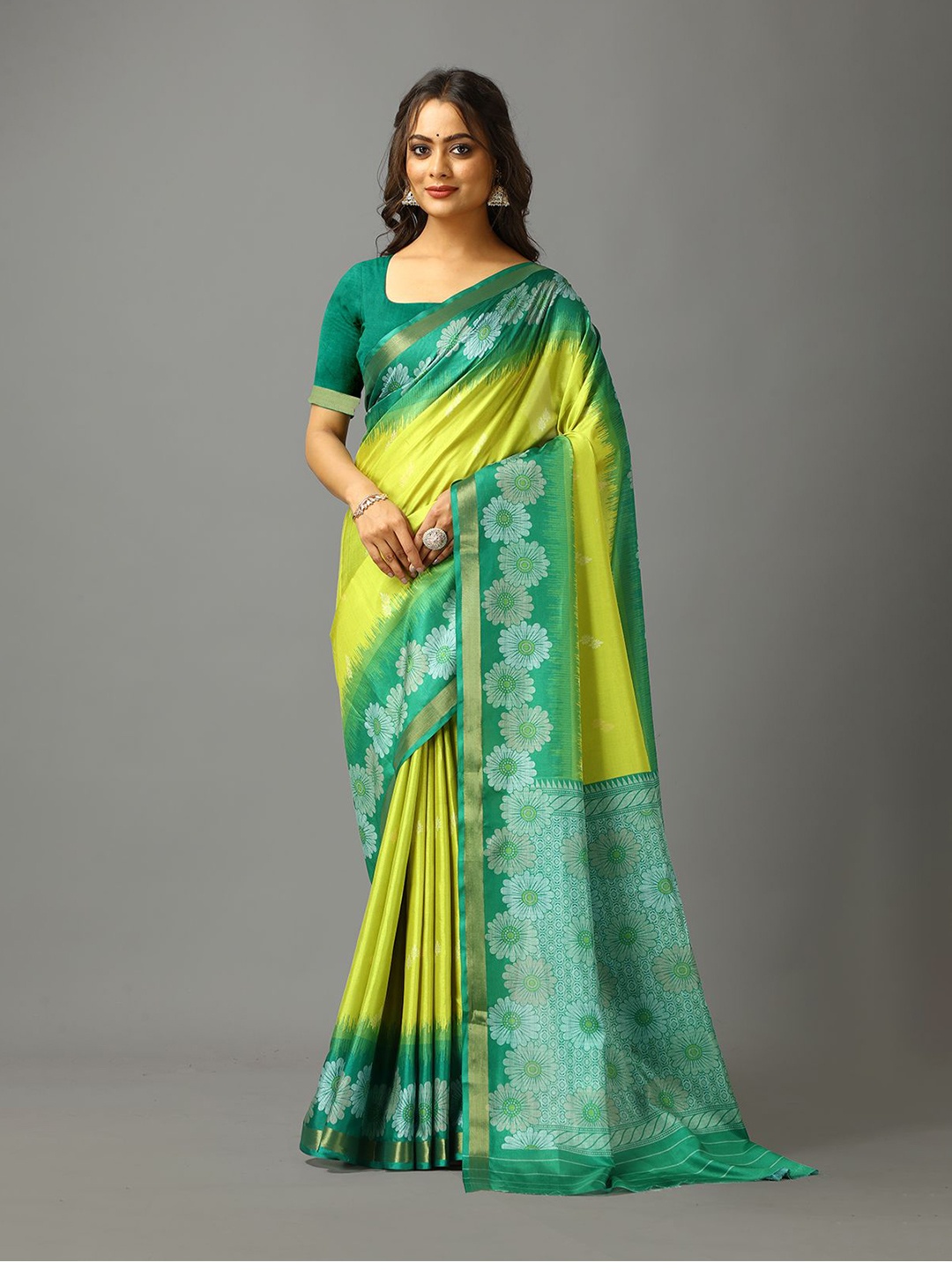 

A.V.M. SILK MILLS Zari Pure Crepe Saree, Green