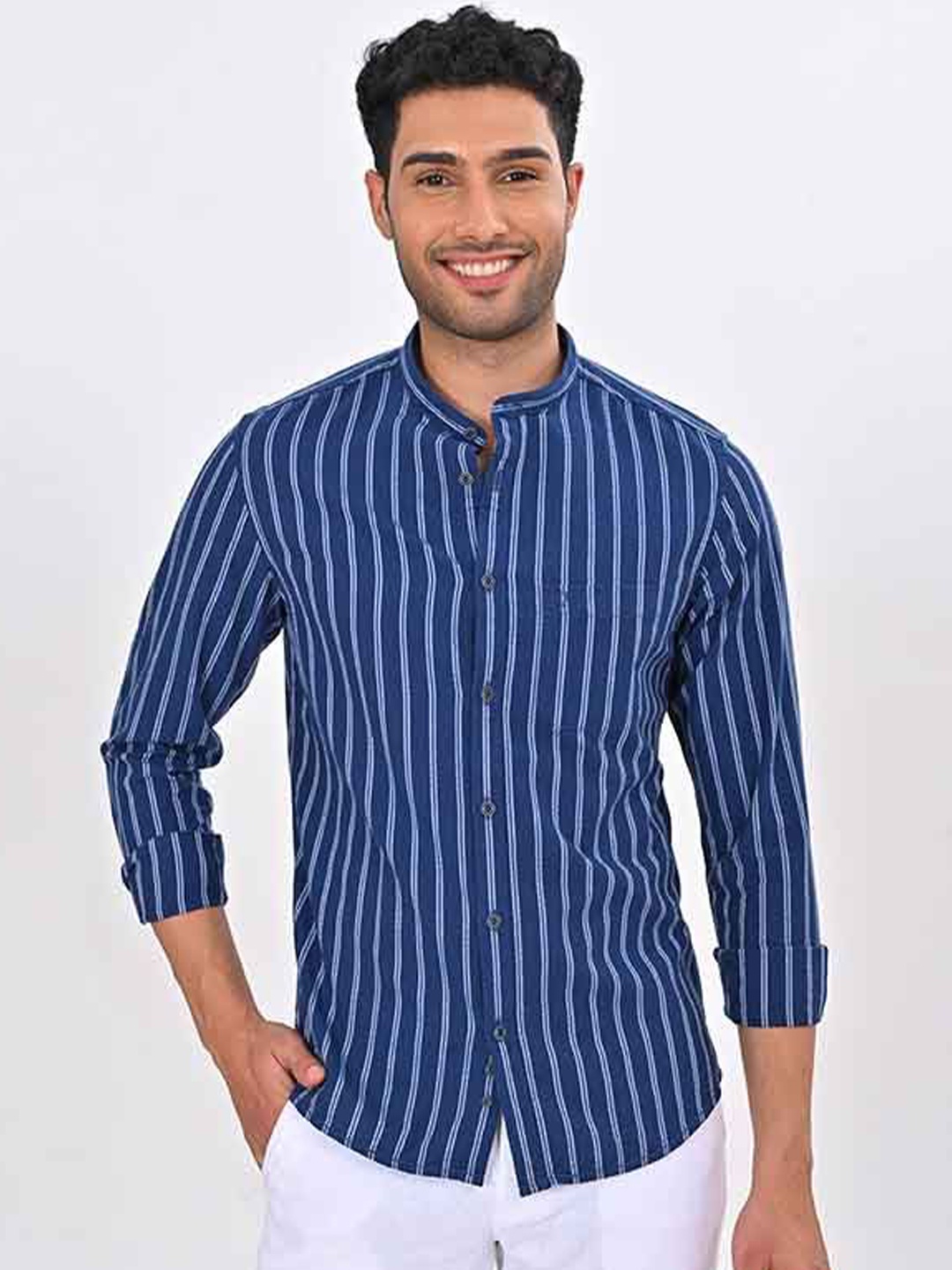 

Indian Terrain Men Chiseled Skinny Fit Opaque Striped Casual Shirt, Blue