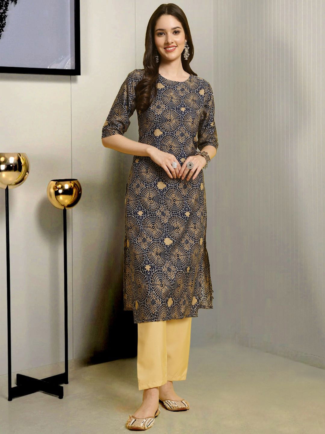 

Moda Rapido Geometric Printed Round Neck Straight Kurta With Trousers, Blue