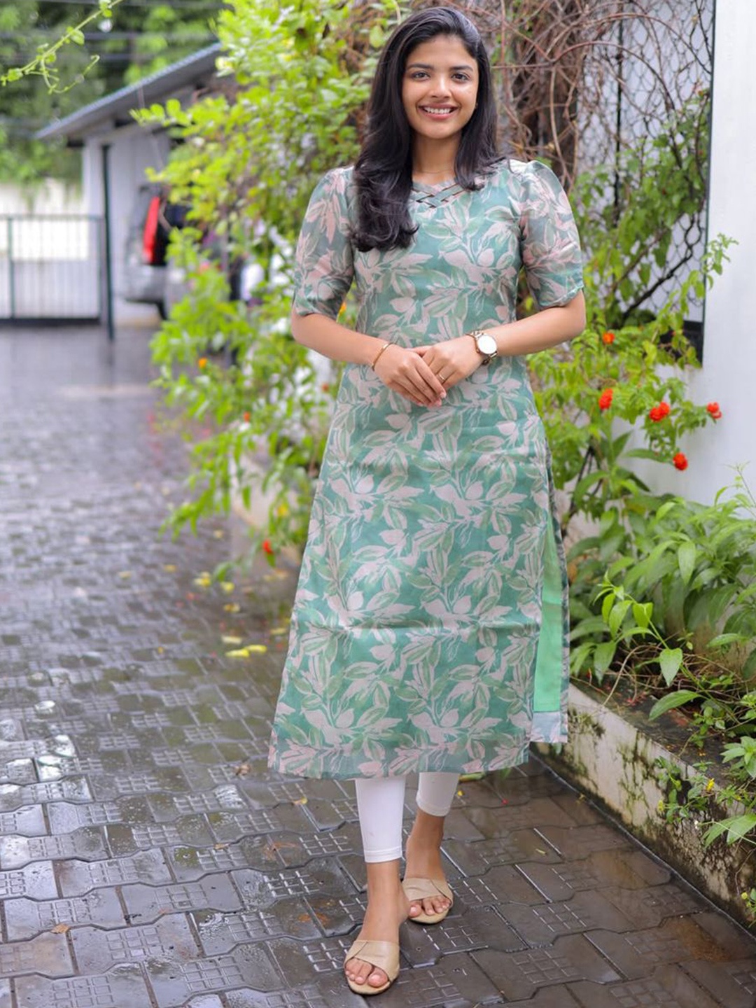 

Sun Fashion And Lifestyle Printed Puff Sleeve Kurta, Green