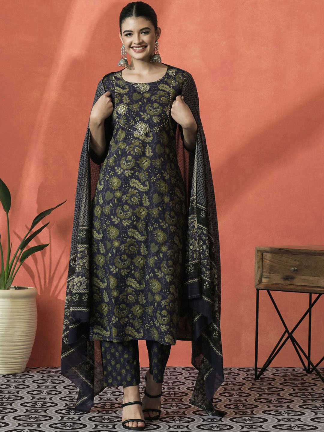 

Sangria Floral Printed Gotta Patti Pure Cotton Straight Kurta With Trouser And Dupatta, Purple