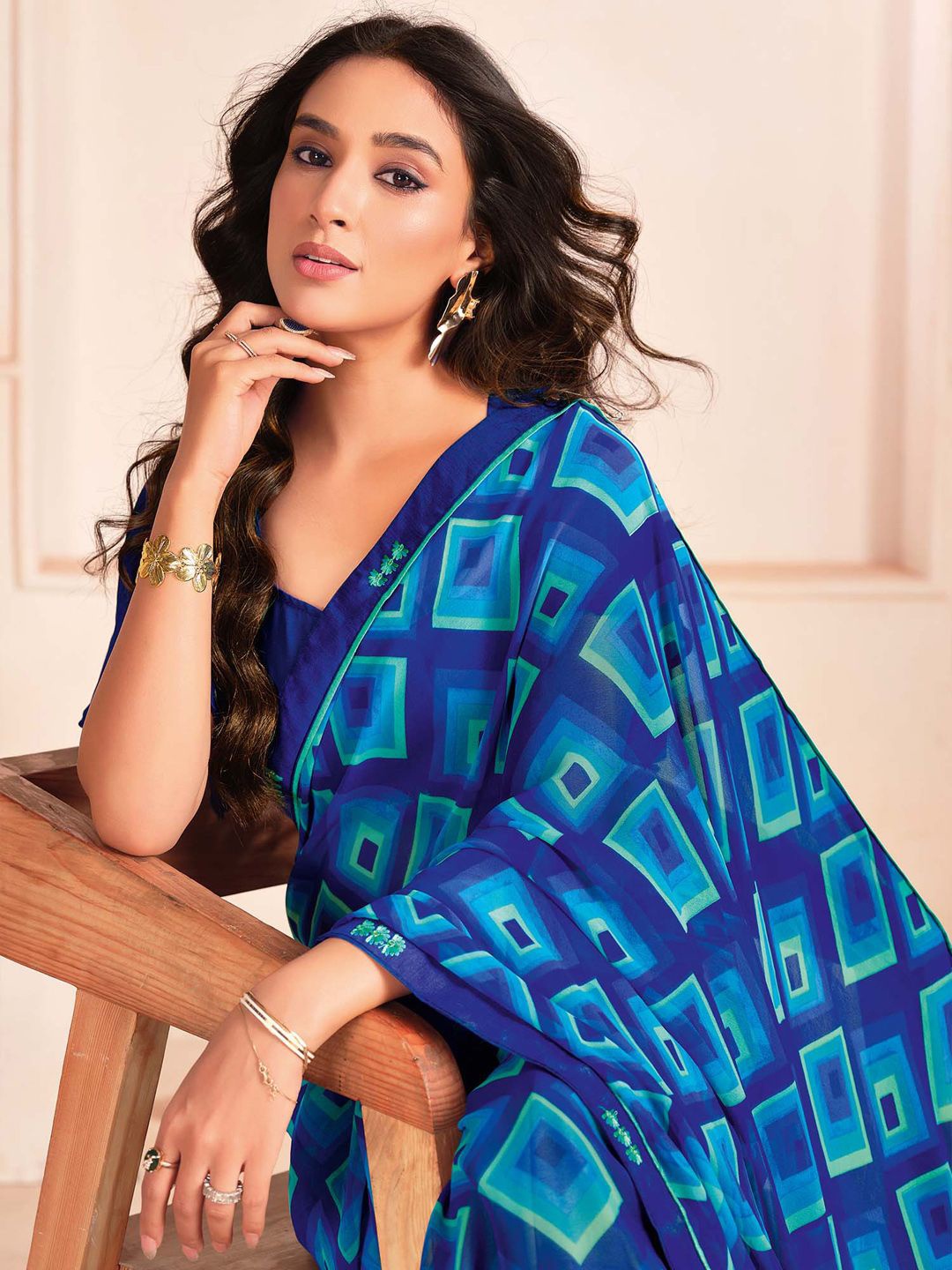 

Saree mall Sequinned Printed Sarees, Navy blue