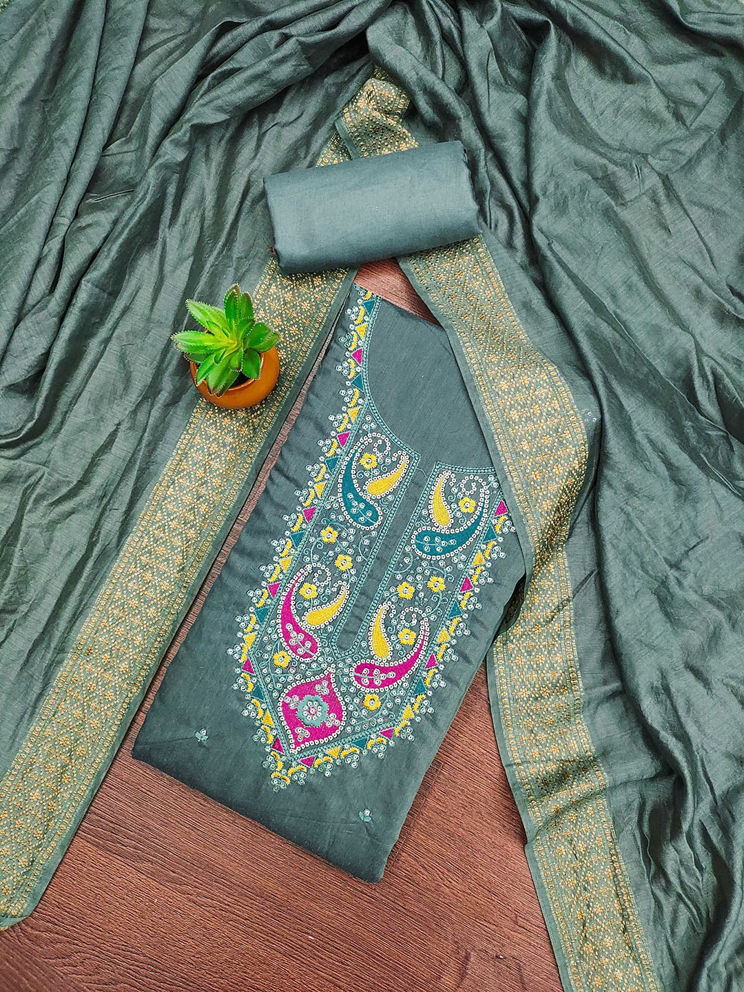 

SAINOOR Paisley Embroidered Sequinned Unstitched Dress Material, Sea green