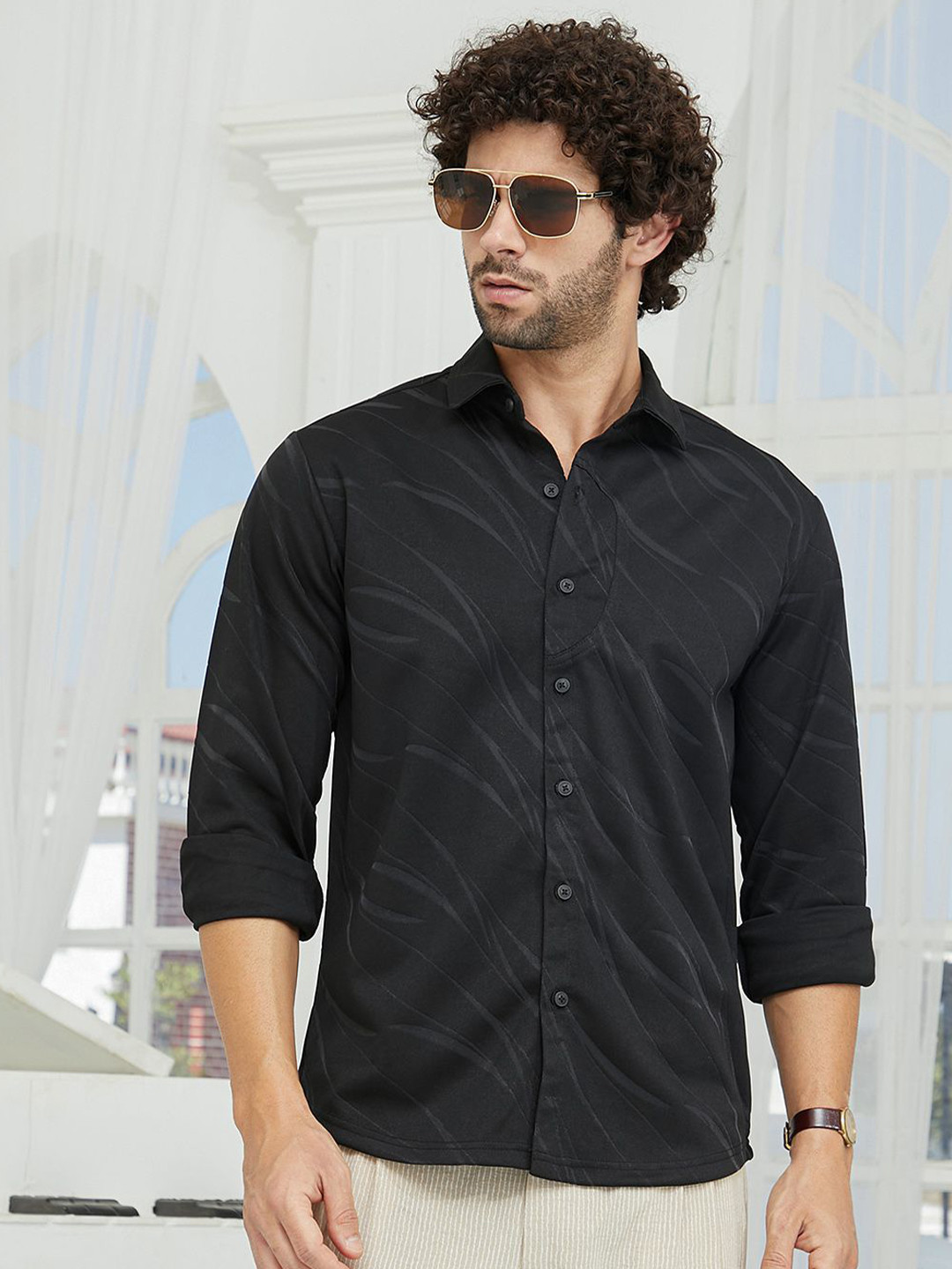 

Campus Sutra Men Comfort Opaque Striped Casual Shirt, Black