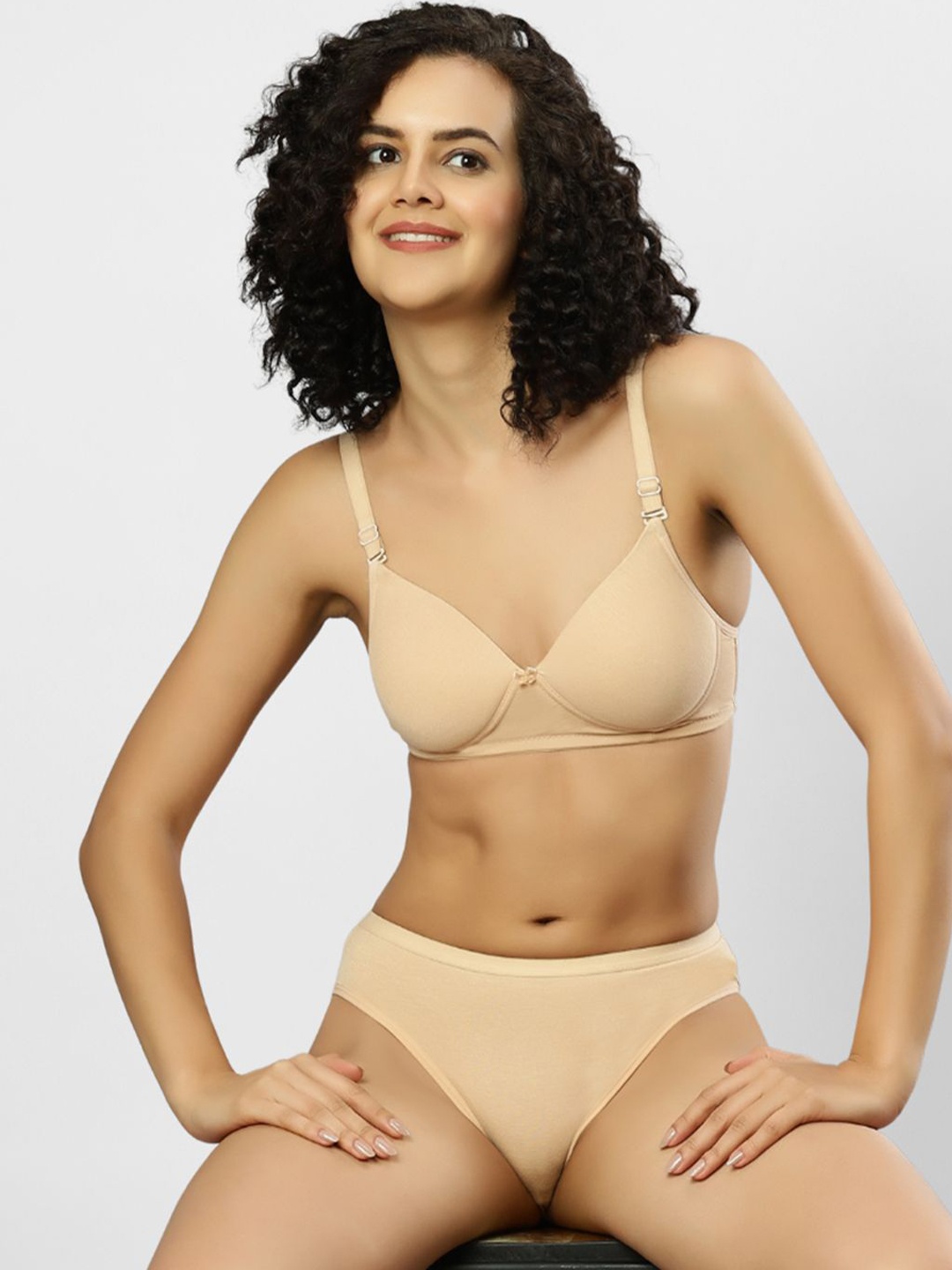 

happybra Ultra Soft Padded Non Wired Medium Coverage T-Shirt Bra Lingerie Set DemiSkin38C, Beige