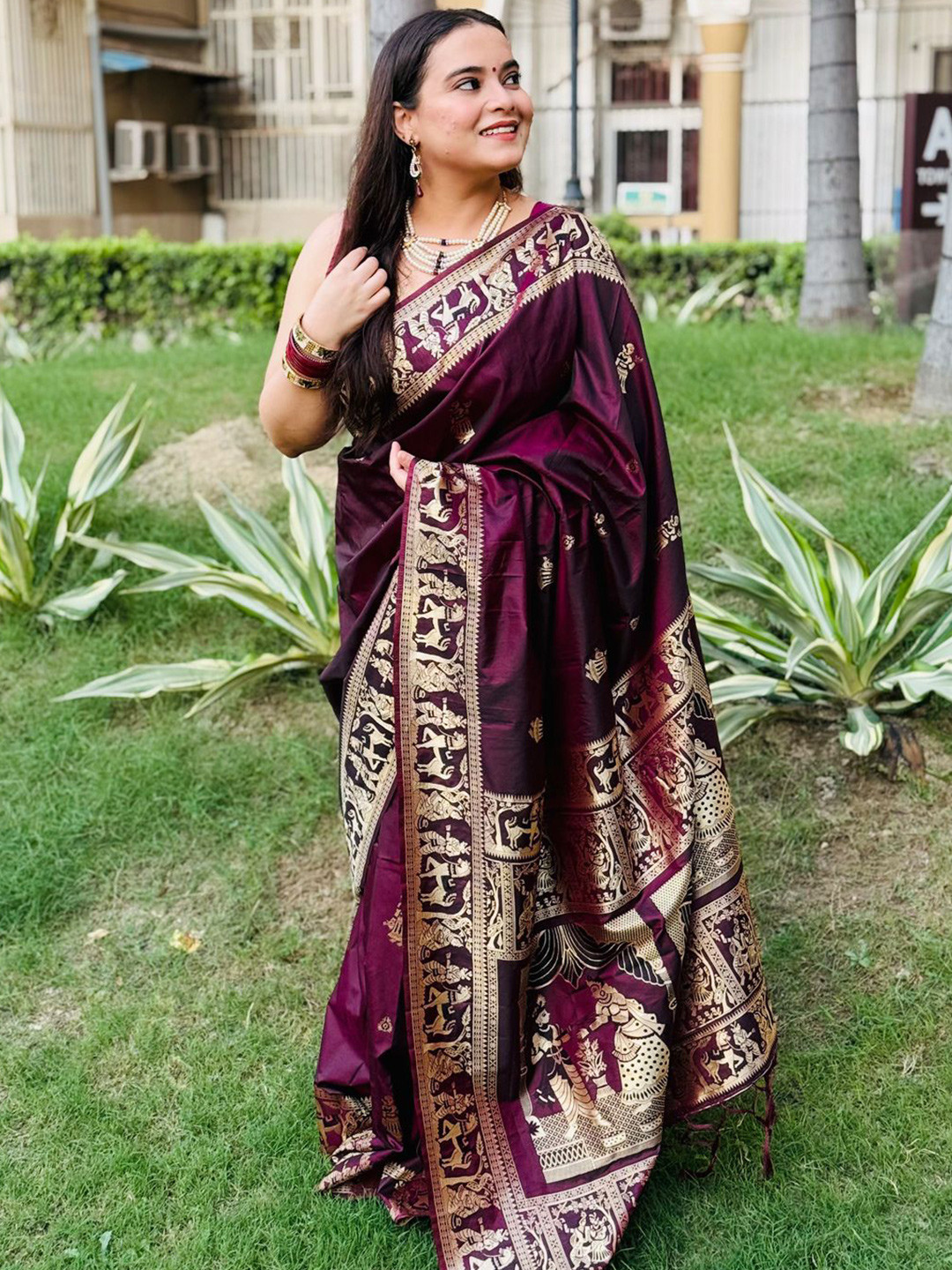 

SILKWEAR Kalamkari Woven Design Zari Baluchari Saree, Brown