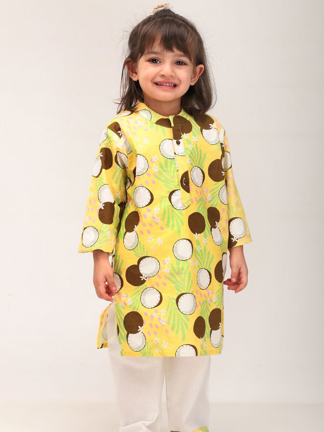 

MAMA AND PEACHES Unisex Printed Mandarin Collar Straight Pure Cotton Kurta With Pyjamas, Yellow