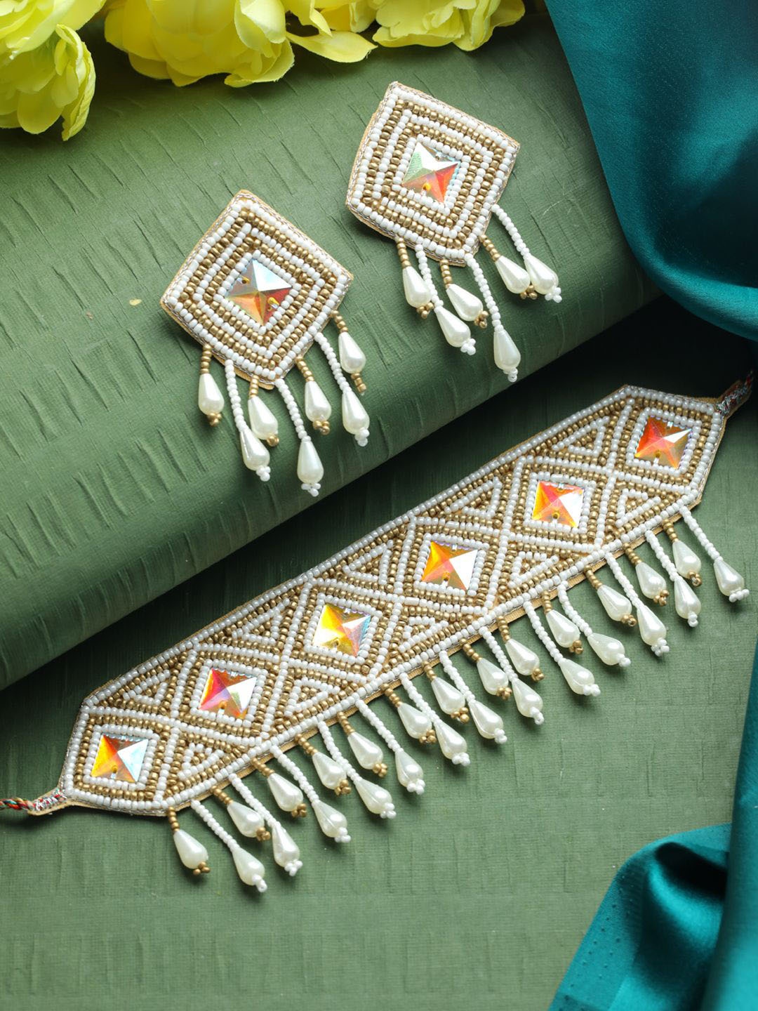 

Anouk Gold-Plated Stones Studded And Beaded Necklace And Earrings