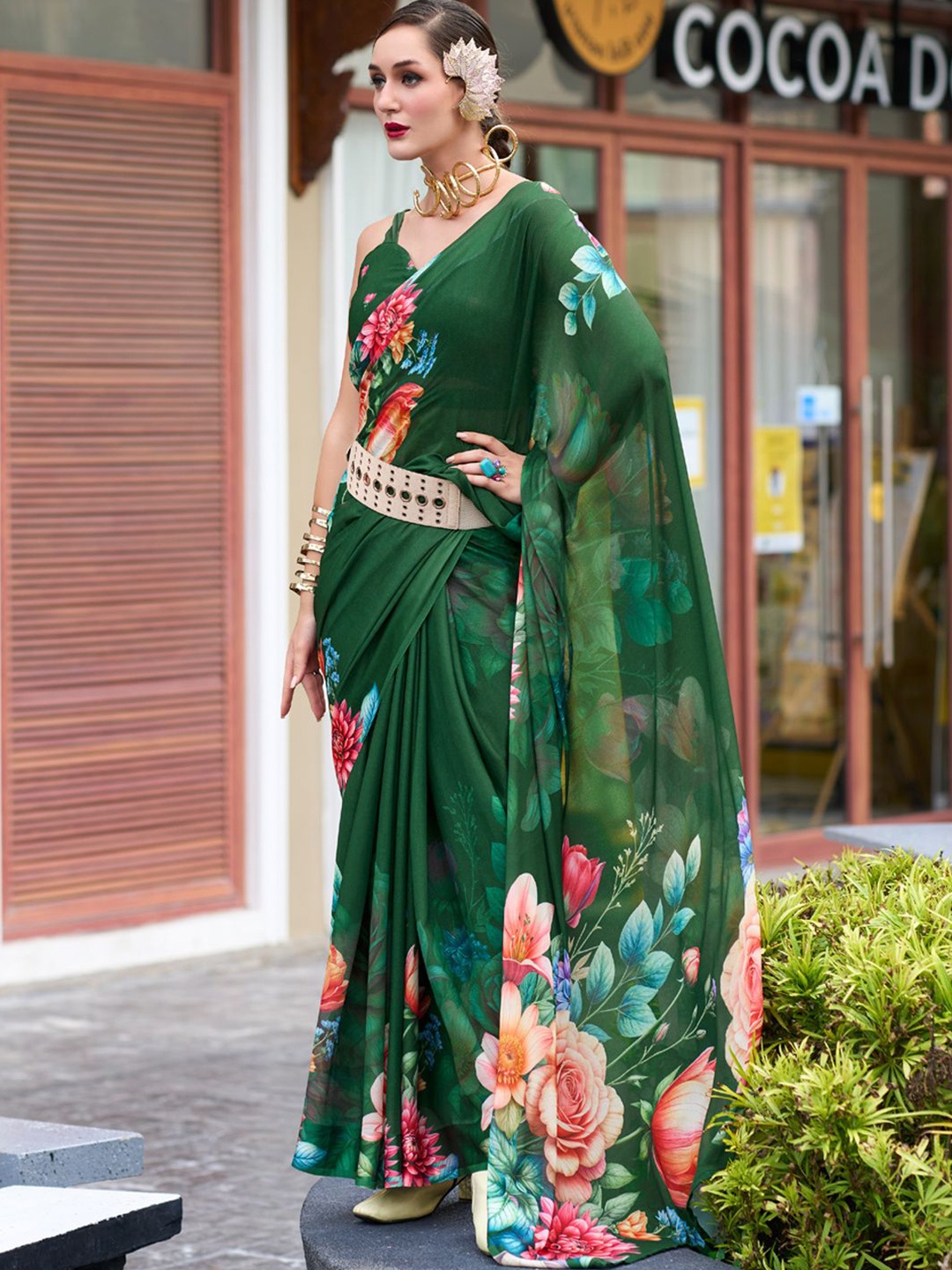 

DIVASTRI Floral Poly Georgette Designer Saree, Green