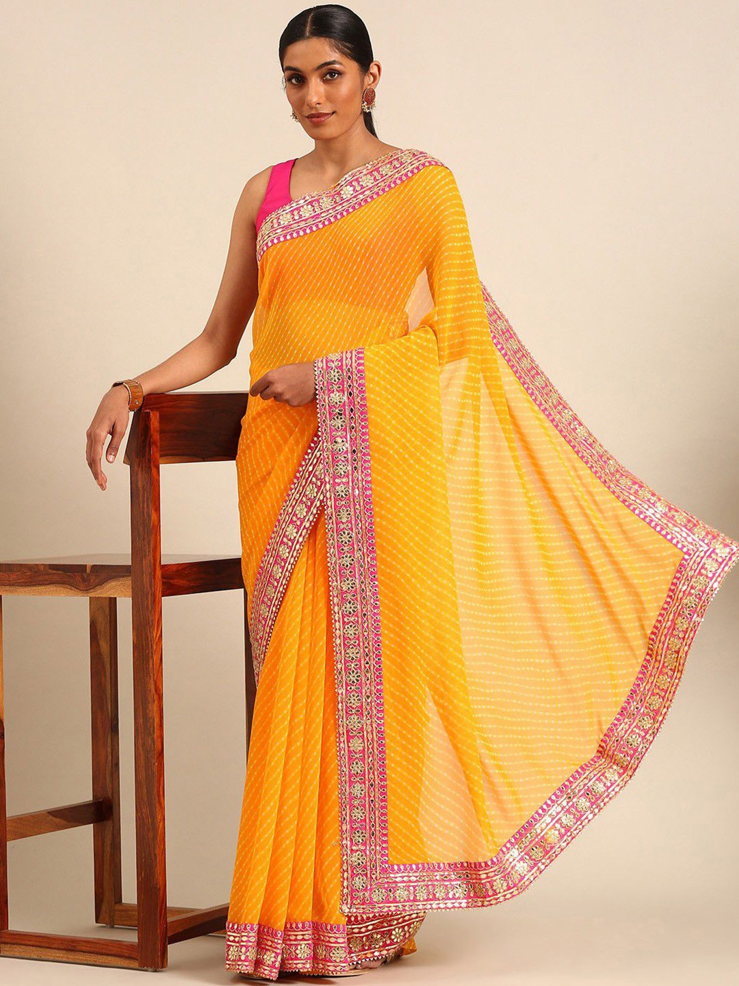 

DIVASTRI Leheriya Embroidered Poly Georgette Leheriya Saree, Yellow