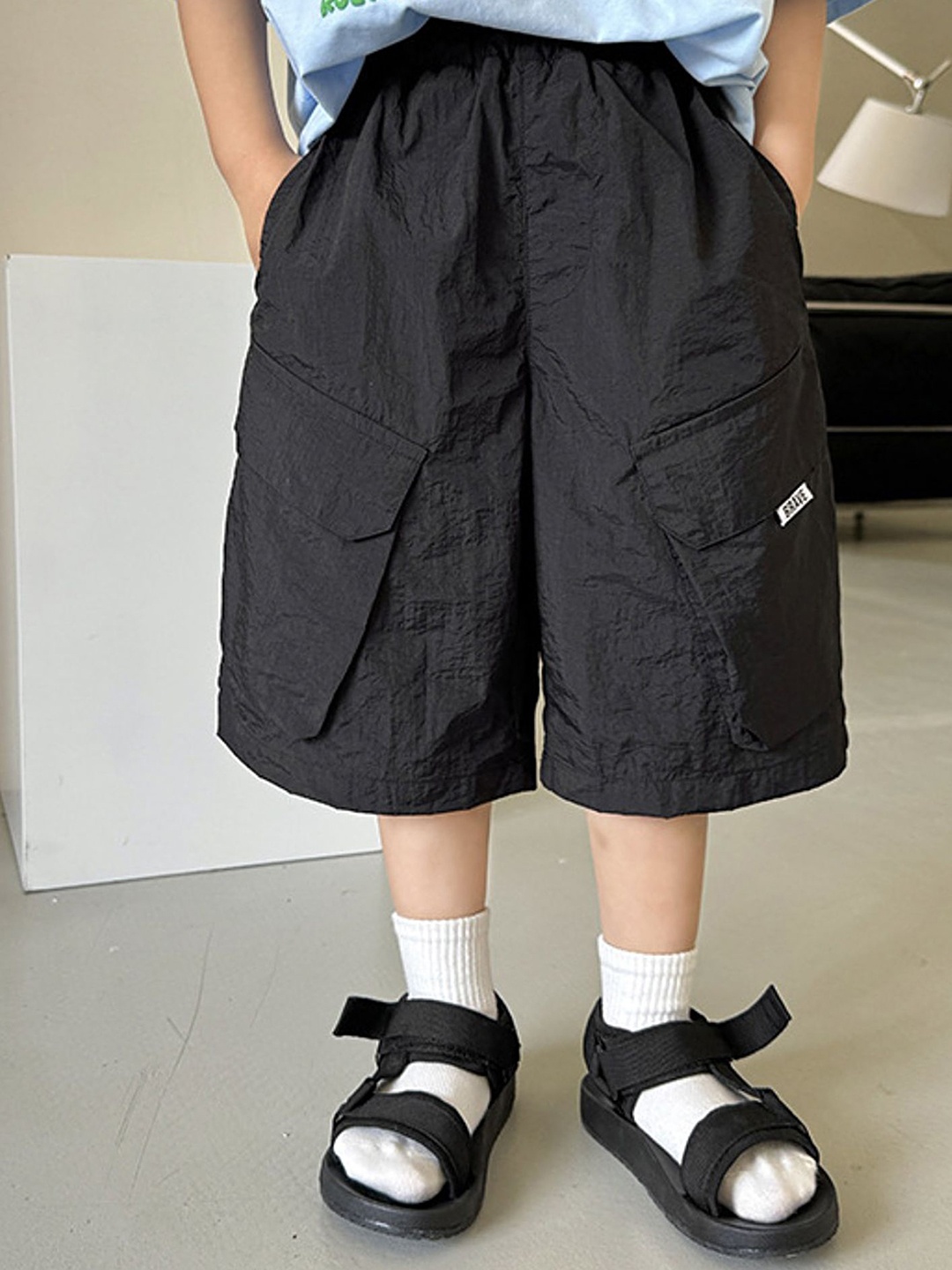 

LULU & SKY Boys Loose Fit Cargo Shorts, Black