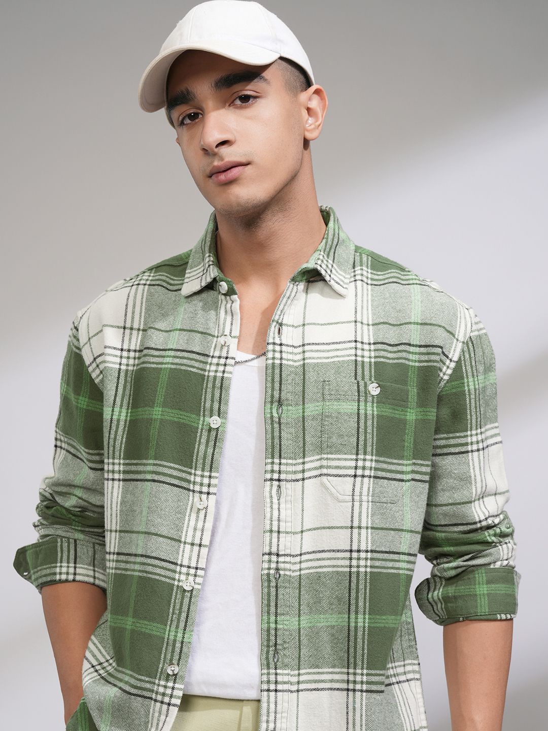 

HIGHLANDER Men Opaque Checked Casual Shirt, Off white