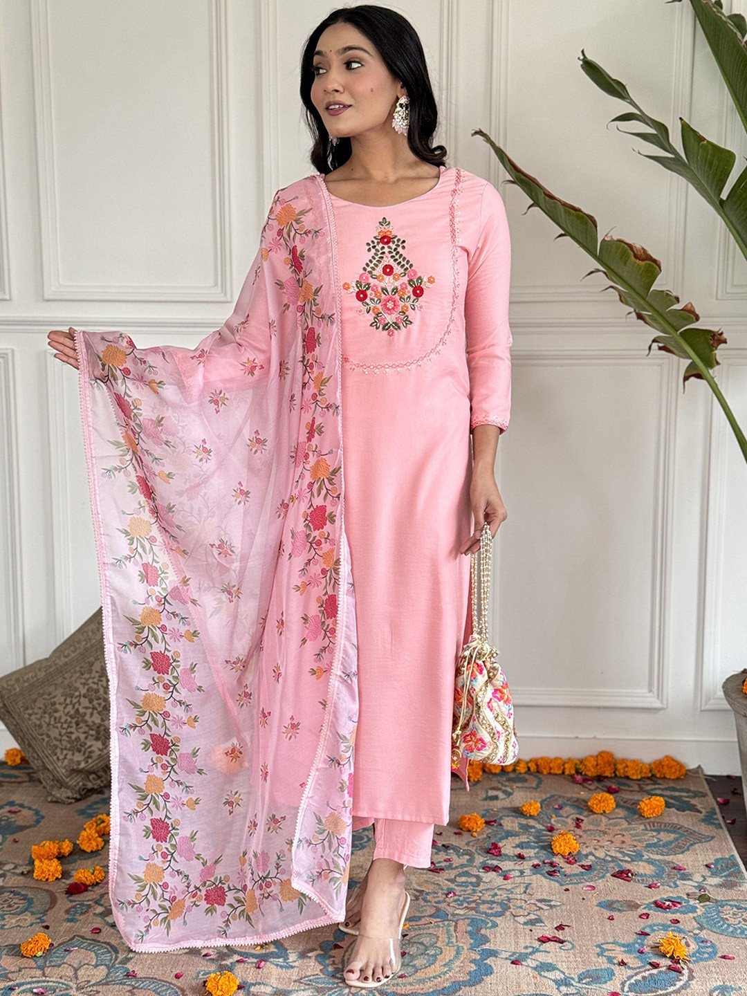 

DIVASTRI Floral Embroidered Thread Work Round Neck Straight Kurta With Trousers & Dupatta, Pink
