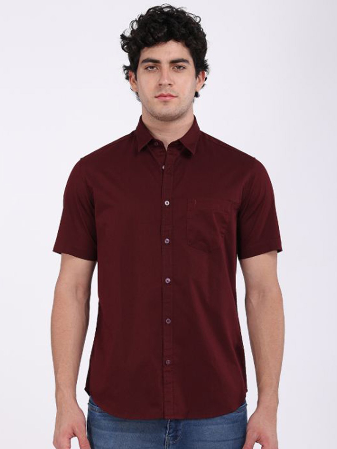 

Indian Terrain Men Classic Slim Fit Opaque Casual Shirt, Red
