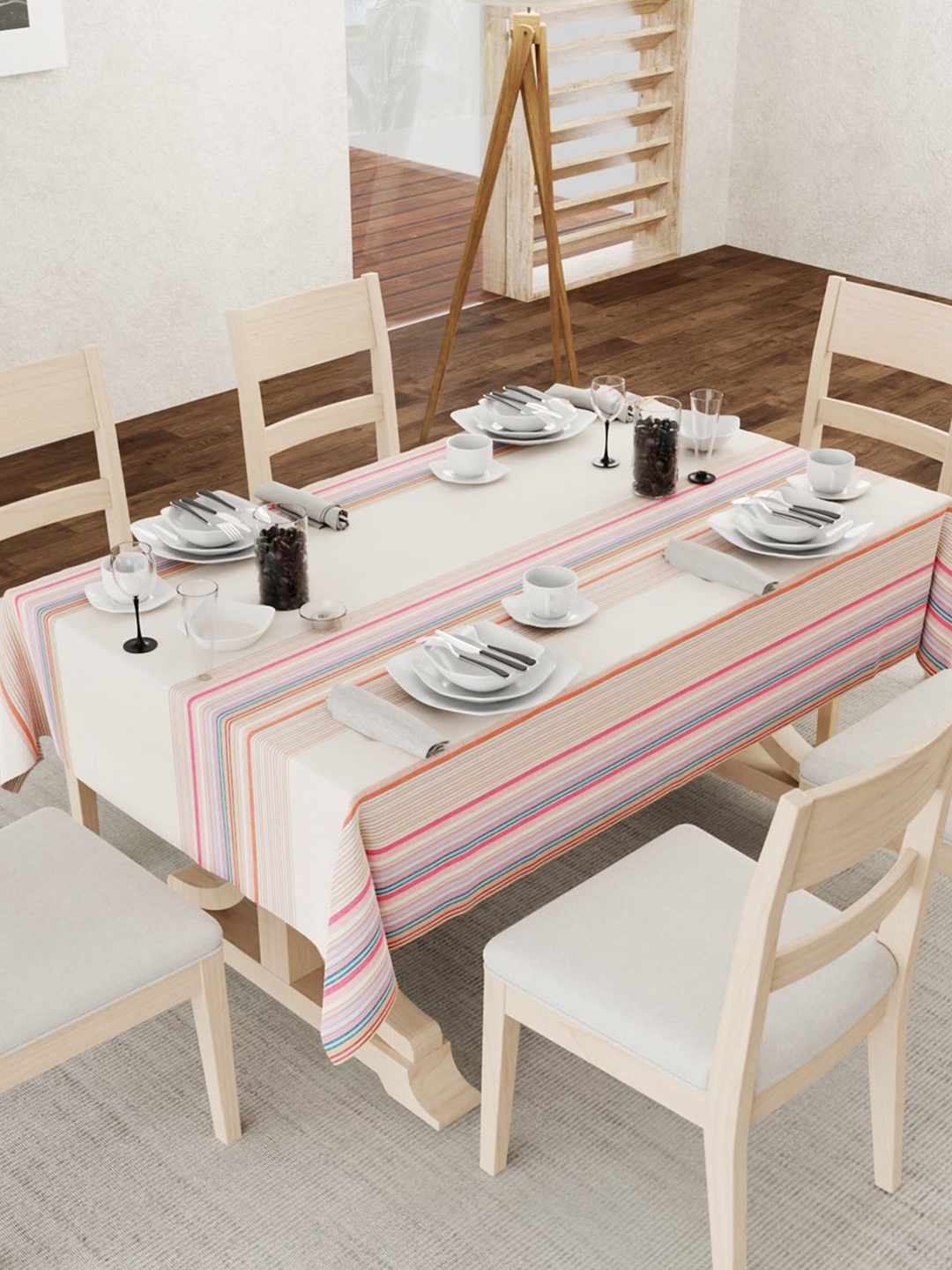 

URBAN SPACE Cream-Coloured Floral Anti-Slip 6-Seater Table Cover