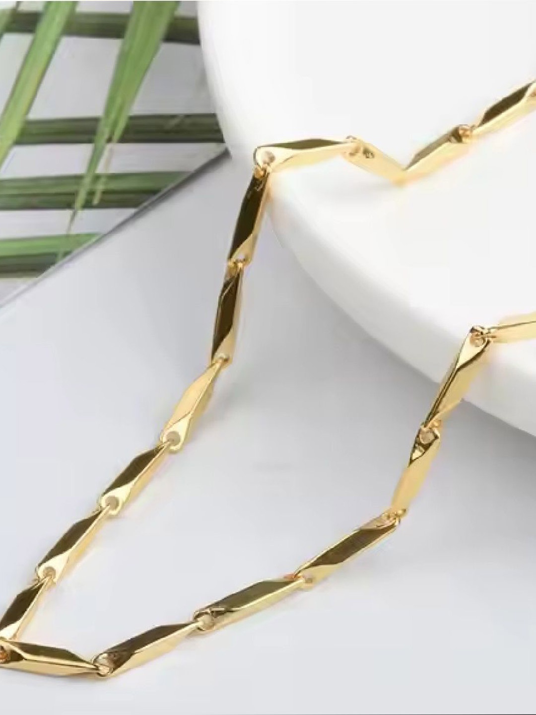 

RUHI COLLECTION Unisex Gold-Plated Chain